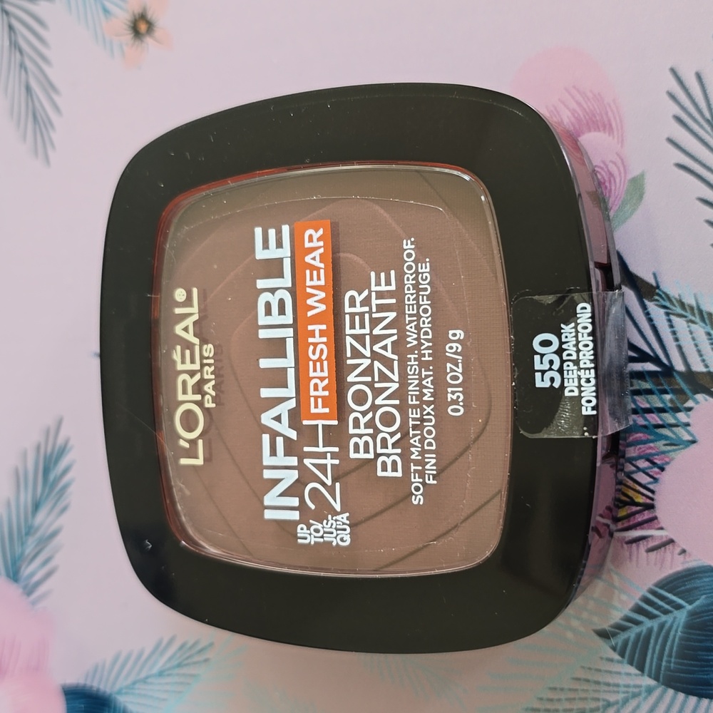 L'Oreal Infallible Bronzer and True Match Eye Cream Set - Picture 2 of 5